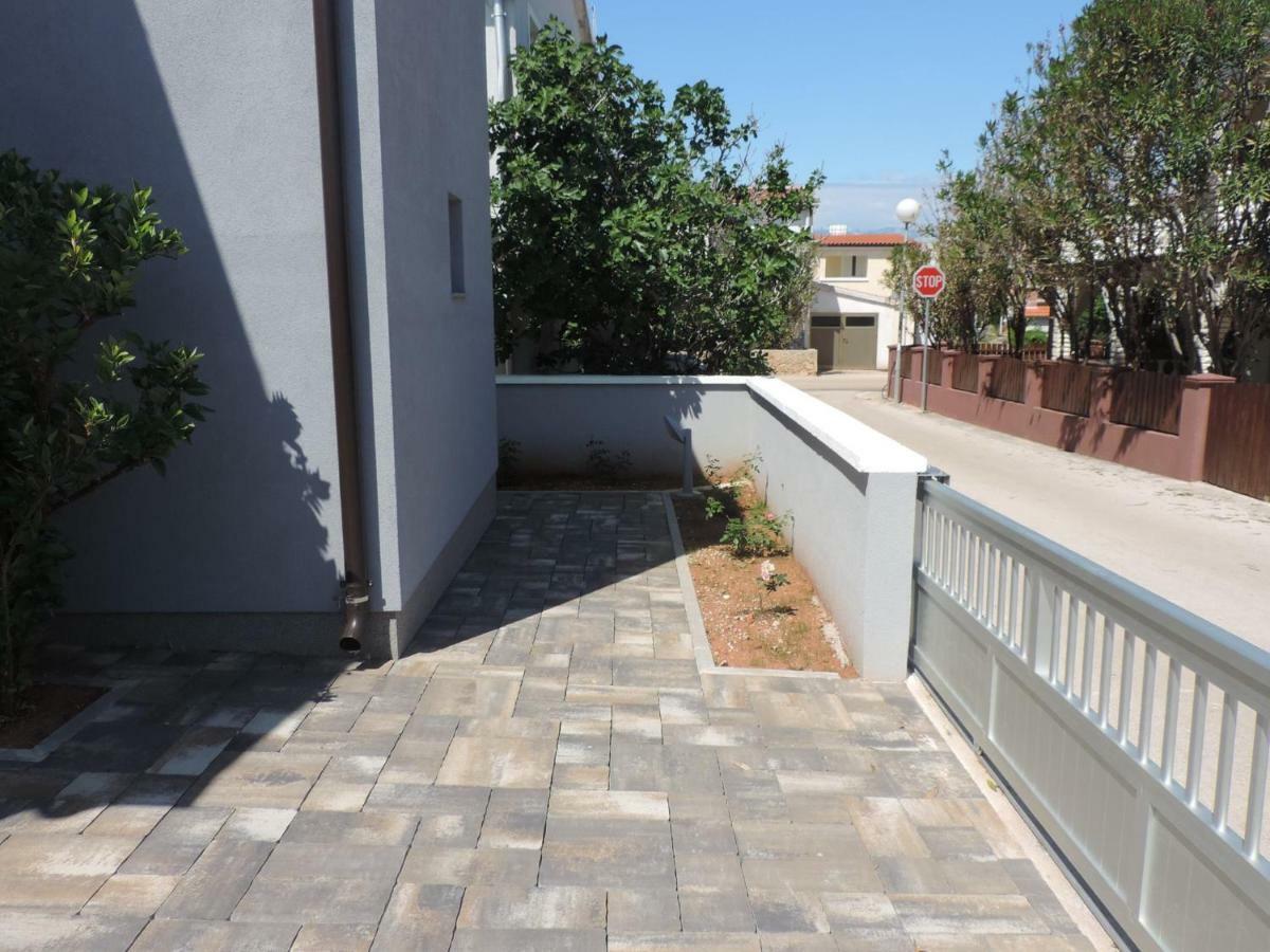 Slatina 13/1 Apartment วีร์ ภายนอก รูปภาพ