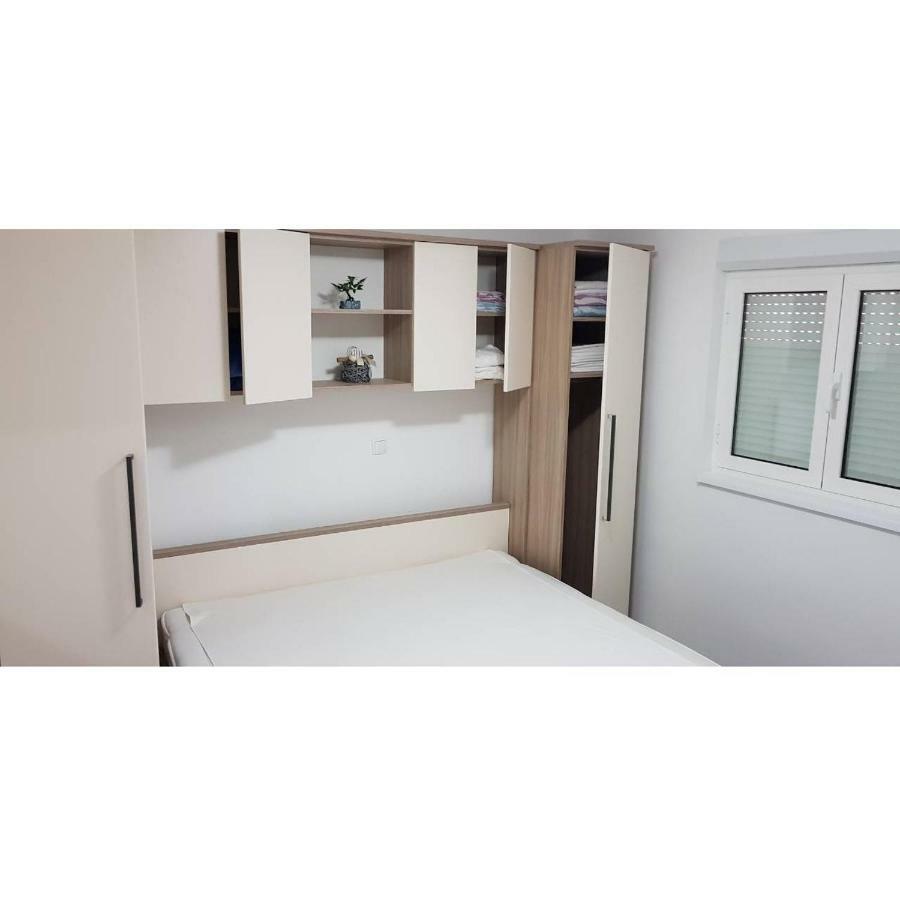 Slatina 13/1 Apartment วีร์ ภายนอก รูปภาพ