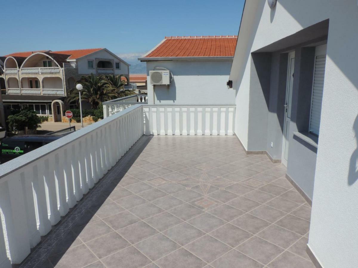 Slatina 13/1 Apartment วีร์ ภายนอก รูปภาพ