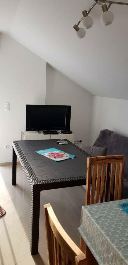 Slatina 13/1 Apartment วีร์ ภายนอก รูปภาพ
